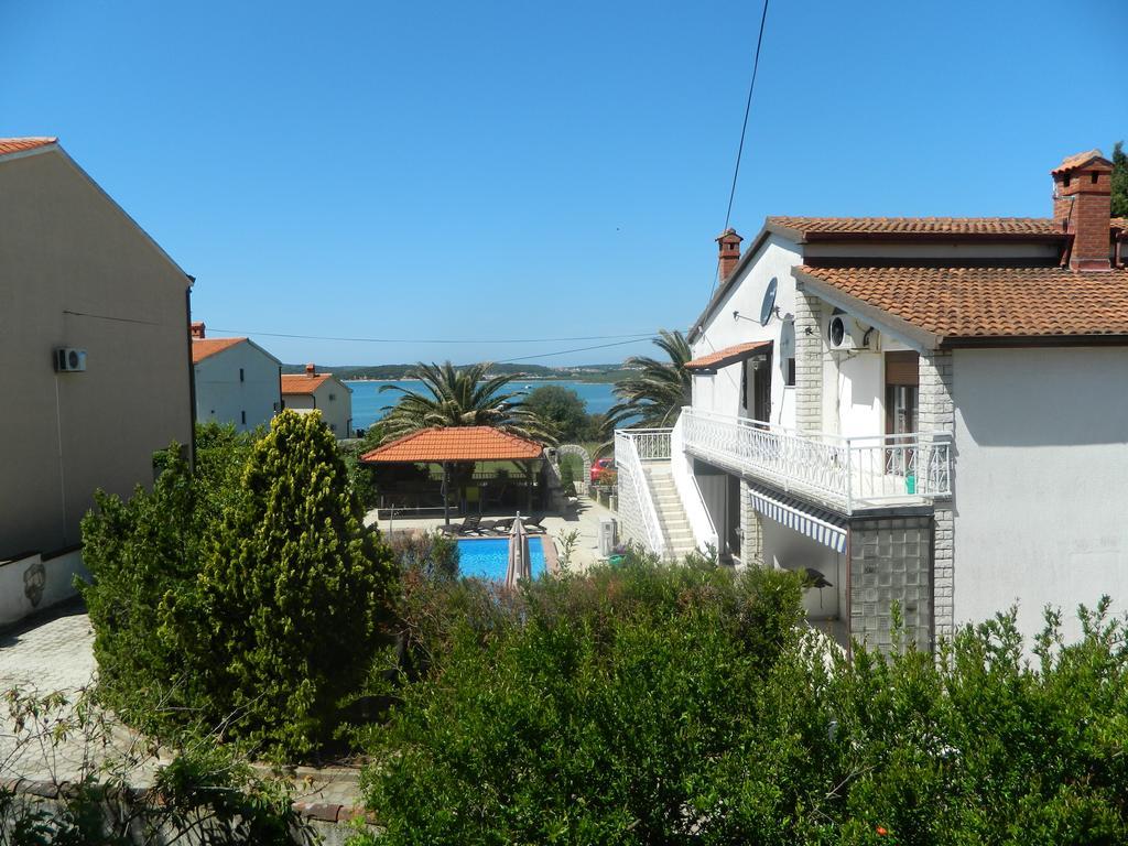 Apartments Vila Palma Medulin Exterior foto